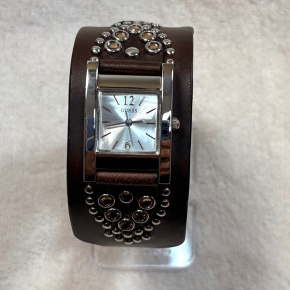Vintage 90's GUESS Women’s Watch–Model G75772L – Swarovski Components–Never Used - Picture 1 of 11
